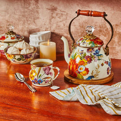 Flower Market White Enamel Tea Kettle 1,89L